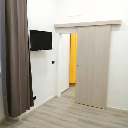 Nuovo A 1 Minuto Dal Porto * Livourne